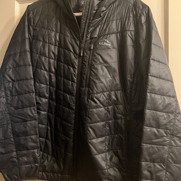 LL Bean Packable Puffer - Picture 4 of 4